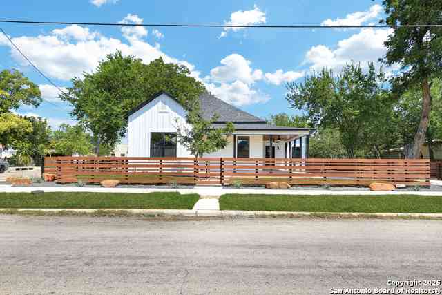 Homes For Rent - 2425 Monterey St<br/> San Antonio, TX 78207