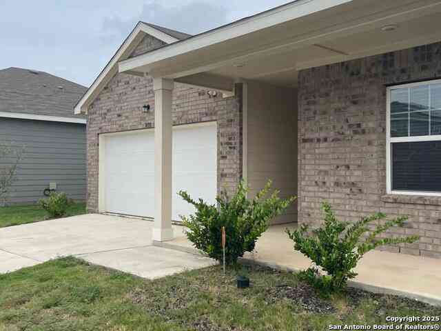 Homes For Rent - 14311 Gila Crossing<br/> San Antonio, TX 78253