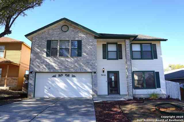 Homes For Rent - 7515 Foss Meadows<br/> San Antonio, TX 78244