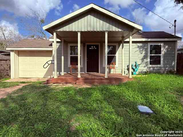 Homes For Rent - 1310 South 4th<br/> Floresville, TX 78114
