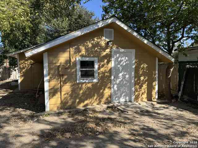 Homes For Rent - 419 Peabody #2<br/> San Antonio, TX 78211