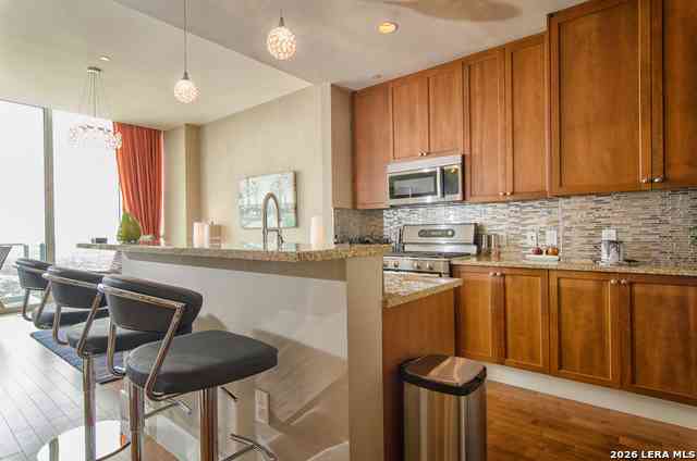 Condo For Rent - 610 E Market #UNIT 3017<br/> San Antonio, TX 78205