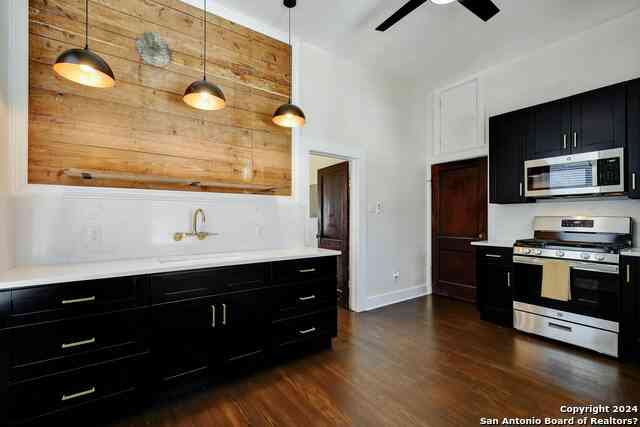 Apartment For Rent - 423 W Woodlawn Ave #2<br/> San Antonio, TX 78212