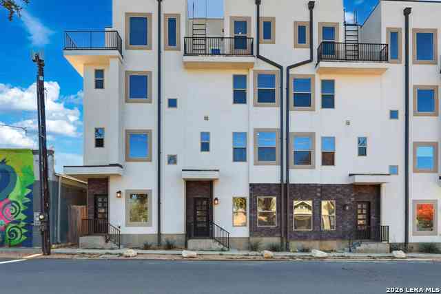 Other For Rent - 1817 N St Marys St #102<br/> San Antonio, TX 78212