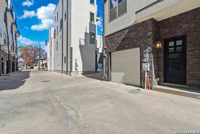 Other For Rent - 1817 N St Marys St #301<br/> San Antonio, TX 78212