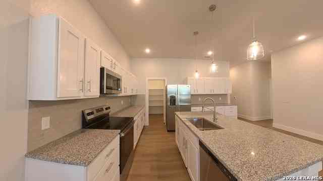 Apartment For Rent - 330 E Carson #1103<br/> San Antonio, TX 78208