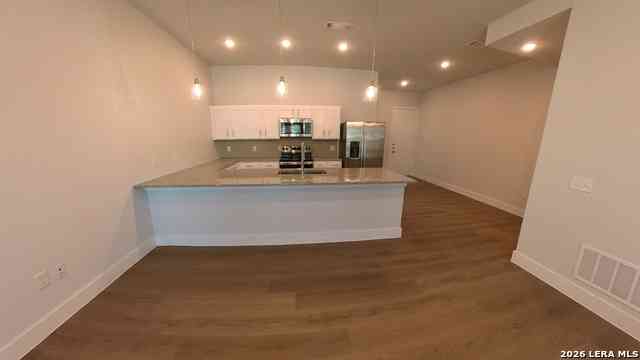 Apartment For Rent - 330 E Carson #3103<br/> San Antonio, TX 78208