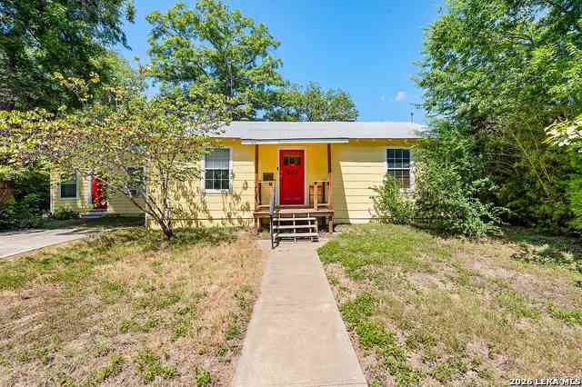 Homes For Rent - 513 W Rosewood Ave<br/> San Antonio, TX 78212