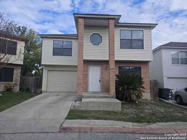 Homes For Rent - 4923 Hill Mist<br/> San Antonio, TX 78240