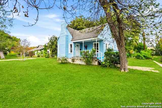 Homes For Rent - 479 E Magnolia<br/> San Antonio, TX 78212