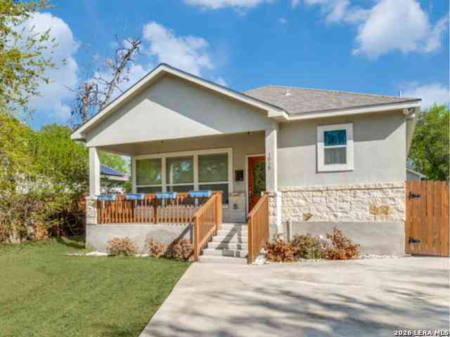 Homes For Rent - 1019 W Rosewood<br/> San Antonio, TX 78201