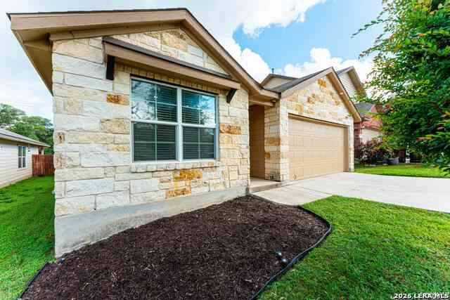 Homes For Rent - 713 Brown Thrasher<br/> San Antonio, TX 78253