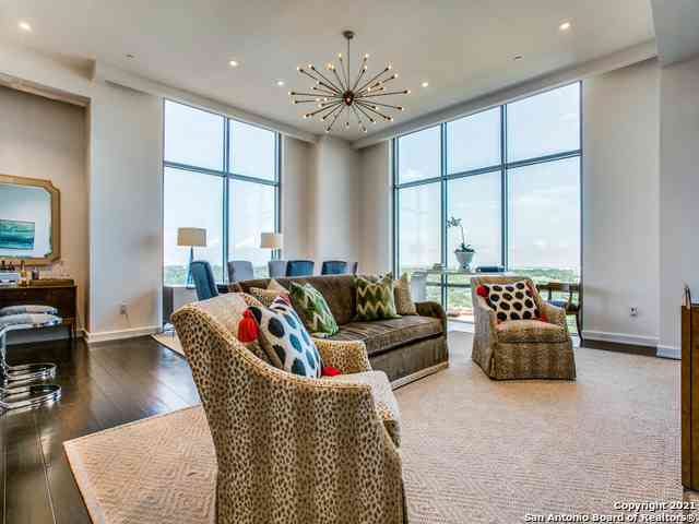 Condo For Rent - 4242 Broadway Street #1804<br/> San Antonio, TX 78209