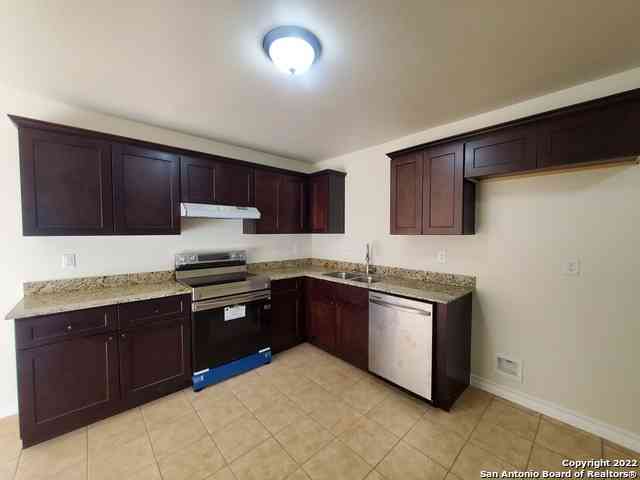 Multifamily For Rent - 7539 W Dixon Rd #2<br/> Bexar County, Somerset, TX 78069
