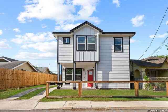 Homes For Rent - 323 Gabriel #101<br/> San Antonio, TX 78202
