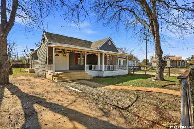 Homes For Rent - 202 Helena St<br/> San Antonio, TX 78204