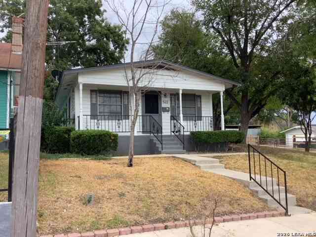 Homes For Rent - 522 W Hollywood Ave<br/> San Antonio, TX 78212