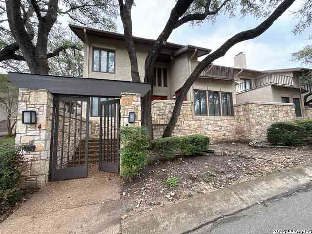 Condo For Rent - 8000 Donore #5<br/> San Antonio, TX 78229