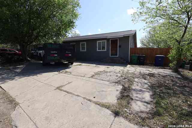 Multifamily For Rent - 1300 Norfleet St<br/> Bexar County, San Antonio, TX 78208