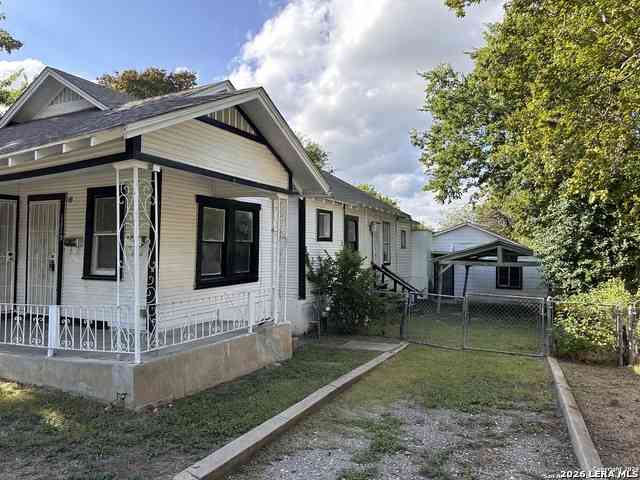 Multifamily For Rent - 1319 Leal St #2<br/> San Antonio, TX 78207
