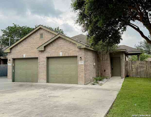 Multifamily For Rent - 220 Anne Louise<br/> New Braunfels, TX 78130