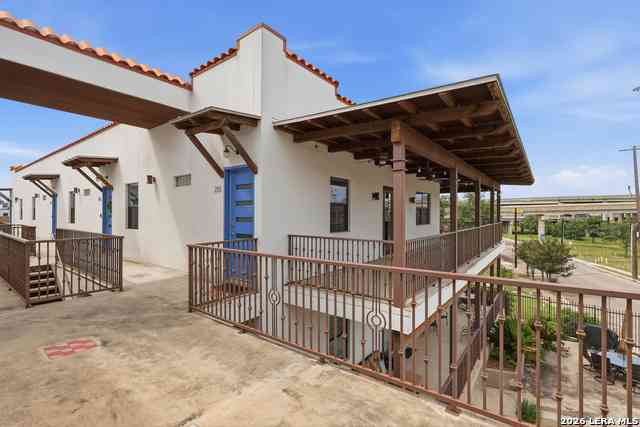 Condo For Rent - 1542 N Alamo St #201<br/> San Antonio, TX 78215