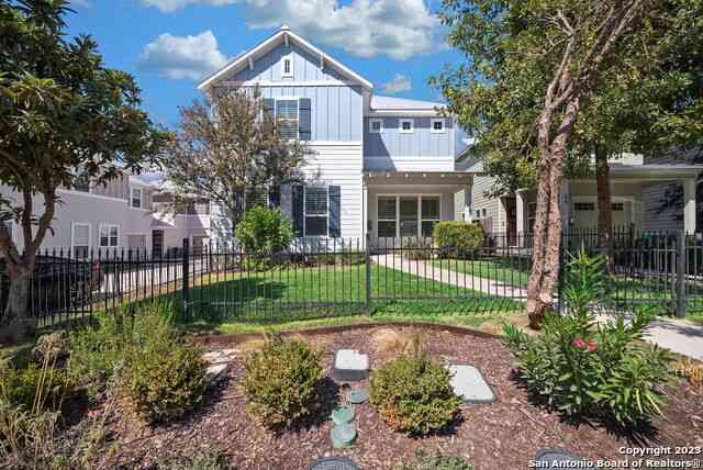 Condo For Rent - 223 Claremont Ave #101<br/> San Antonio, TX 78209