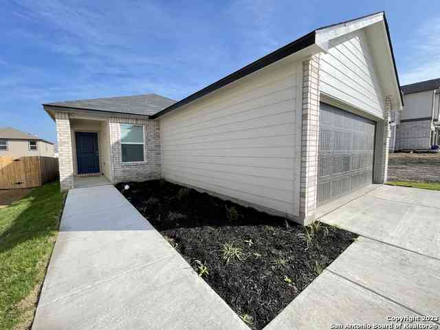 Homes For Rent - 8405 Amistad Cv<br/> Converse, TX 78109