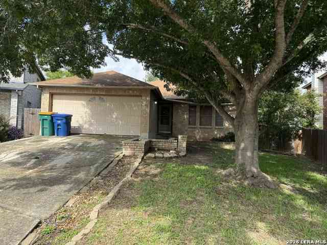 Homes For Rent - 8003 Chestnut Manor Dr<br/> Converse, TX 78109