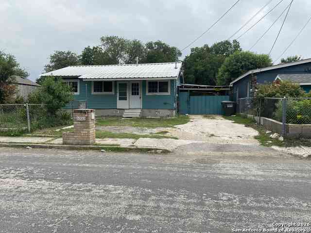 Multifamily For Rent - 1222 Brighton #B<br/> San Antonio, TX 78211
