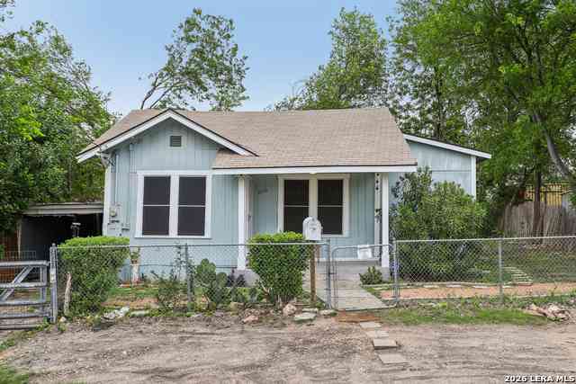 Homes For Rent - 2310 N Sabinas St<br/> San Antonio, TX 78201