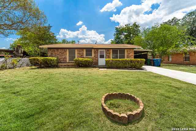 Homes For Rent - 218 E Villaret<br/> San Antonio, TX 78221