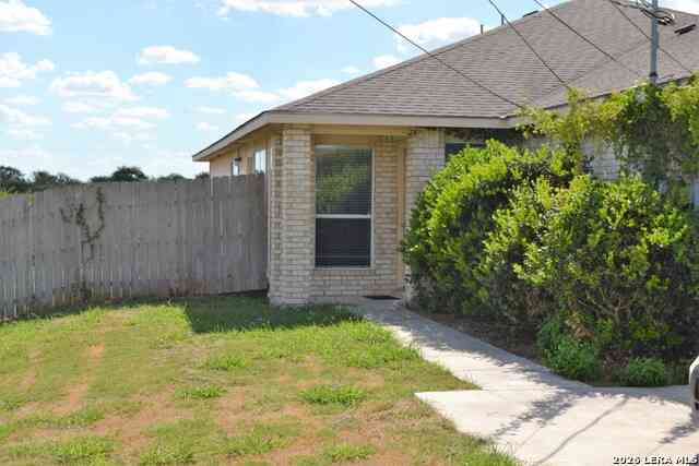 Multifamily For Rent - 2744 Fm 1044 #2744<br/> New Braunfels, TX 78130