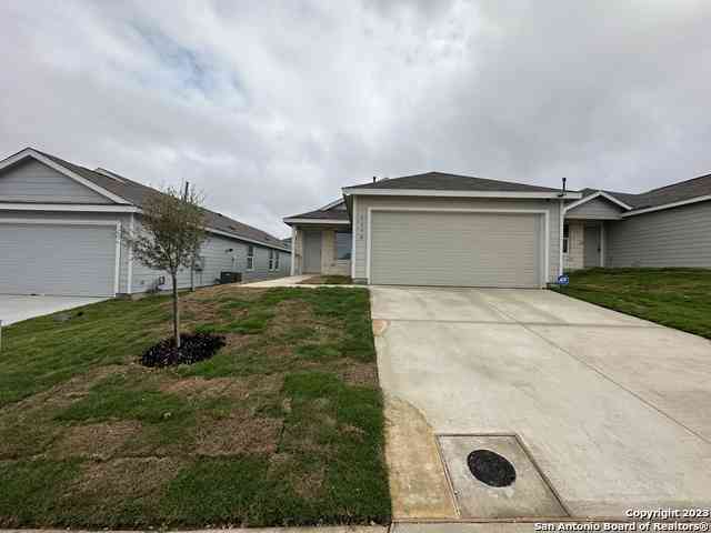 Homes For Rent - 5170 Fowler Crst<br/> Converse, TX 78109