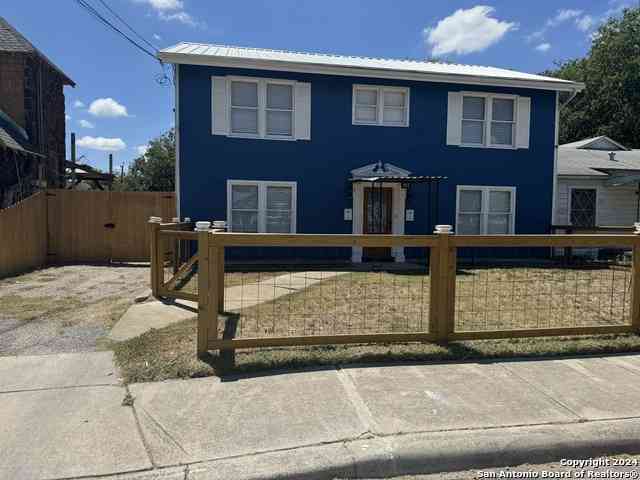 Multifamily For Rent - 922 Mcilvaine #2<br/> San Antonio, TX 78201
