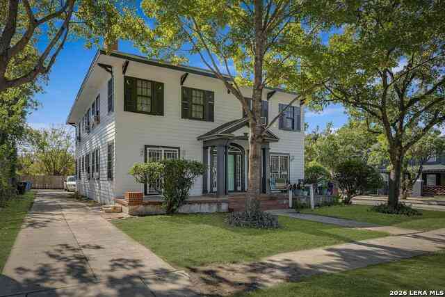 Multifamily For Rent - 1044 W Mistletoe Ave #4<br/> San Antonio, TX 78201