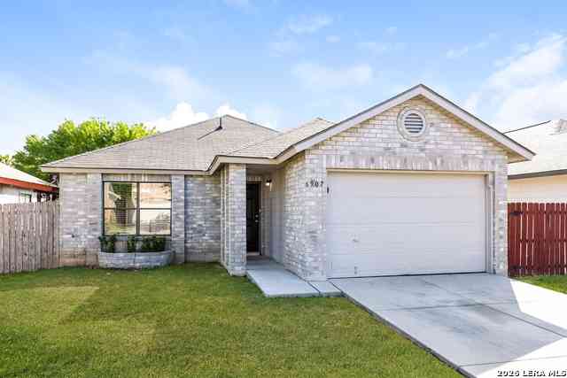 Homes For Rent - 6907 Saharastone<br/> Converse, TX 78109