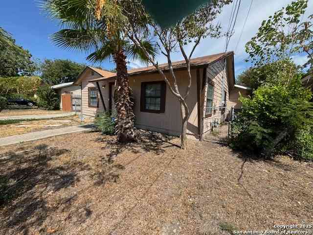 Homes For Rent - 1067 Rayburn Dr<br/> San Antonio, TX 78221