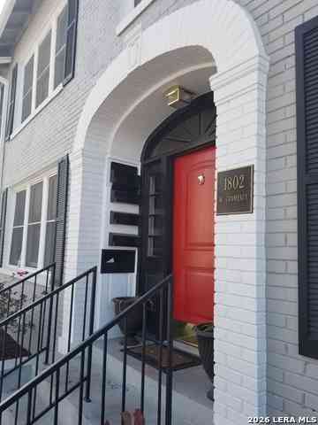 Apartment For Rent - 1802 W Gramercy Pl #1<br/> San Antonio, TX 78201