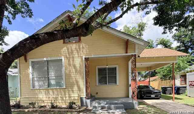 Homes For Rent - 810 E Guenther<br/> San Antonio, TX 78210