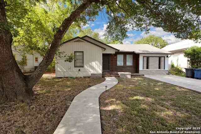 Homes For Rent - 520 Avenue A<br/> New Braunfels, TX 78130