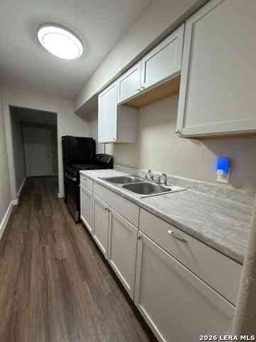 Apartment For Rent - 153 E Baylor #4<br/> San Antonio, TX 78204