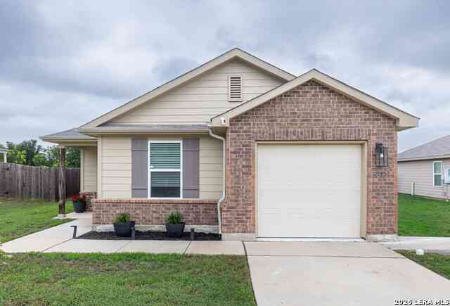 Homes For Rent - 5810 Machaela Trce<br/> San Antonio, TX 78242