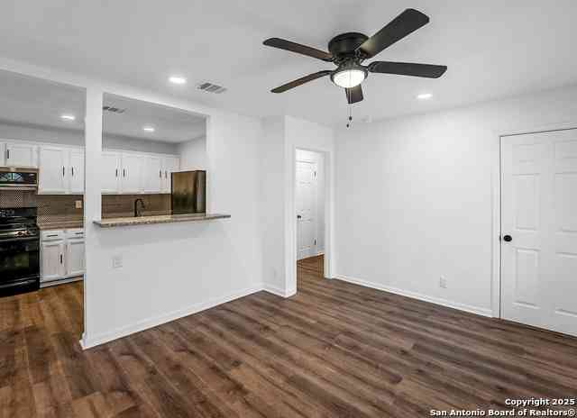 Homes For Rent - 122 Stolnet St<br/> San Antonio, TX 78220