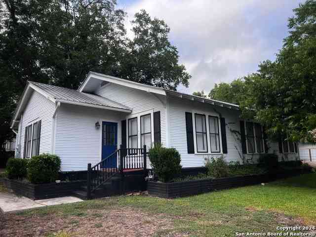 Homes For Rent - 420 Willow Ave A #A<br/> New Braunfels, TX 78130