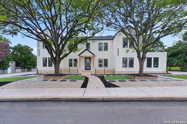 Multifamily For Rent - 1301 Townsend Ave #4<br/> Alamo Heights, TX 78209