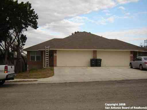 Multifamily For Rent - 1043 Misty Acres Dr<br/> New Braunfels, TX 78130