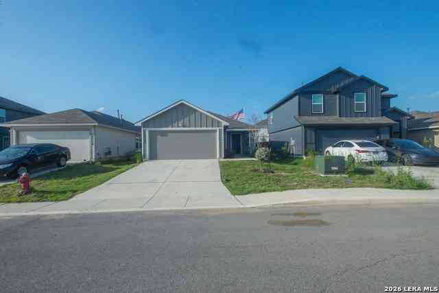 Homes For Rent - 12533 Spoor Vly<br/> Converse, TX 78109