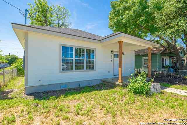 Homes For Rent - 934 Sherman<br/> San Antonio, TX 78202