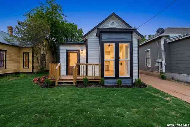 Homes For Rent - 1122 N Pine St<br/> San Antonio, TX 78202